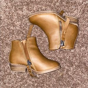 Dolcetta Girls’ Brown Boots Sz. 6